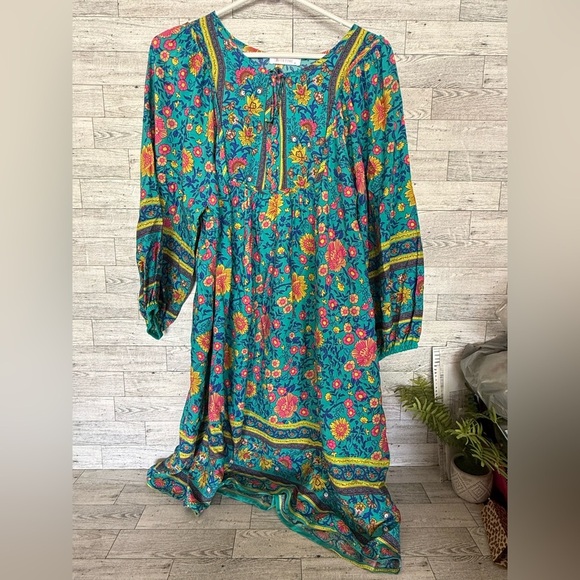 Beautiful Bright Colored Flowy dress for Spring/Summer Boho babydoll dress feel - Picture 1 of 8